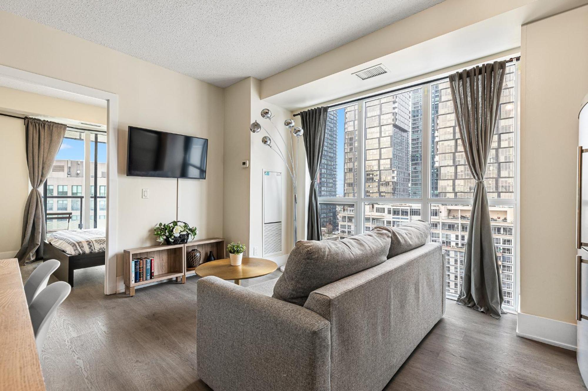 3 Bedroom Beside Cn Tower With Parking Downtown Toronto Extérieur photo
